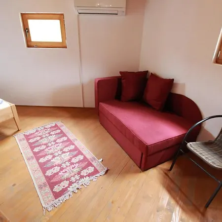 Svetionik Apartment